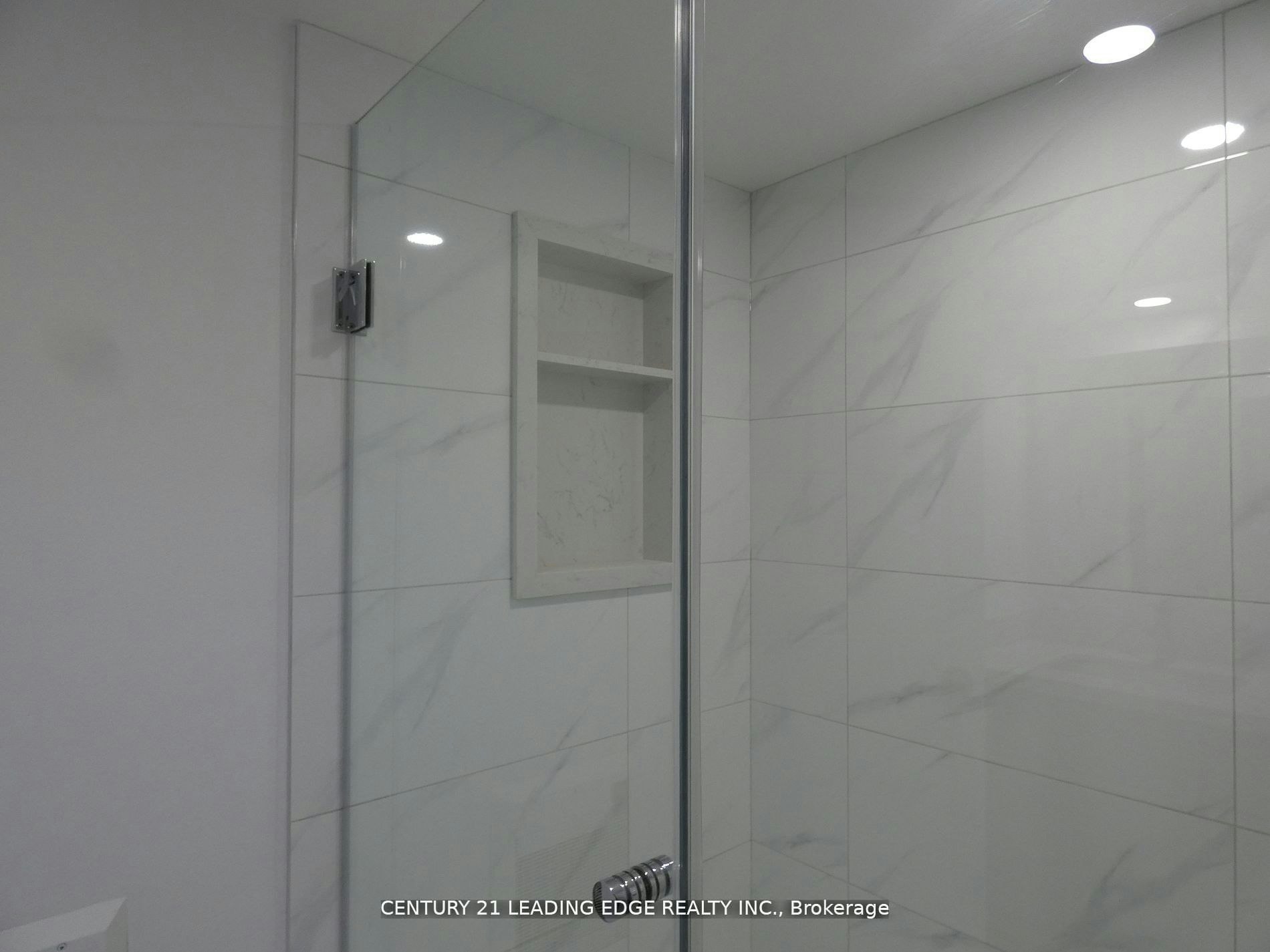 Lower-26 Scotswood Road, Toronto, ON, M1R 3N2 - 25