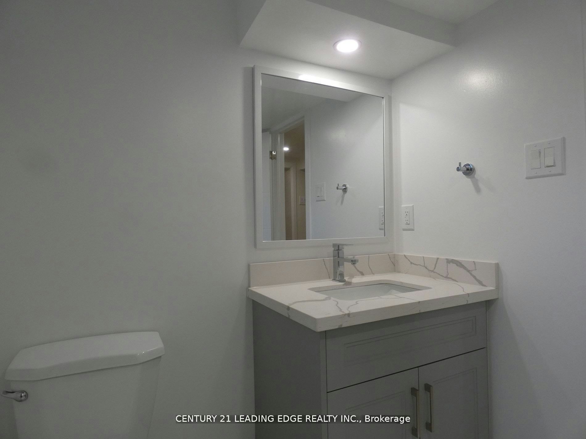 Lower-26 Scotswood Road, Toronto, ON, M1R 3N2 - 23