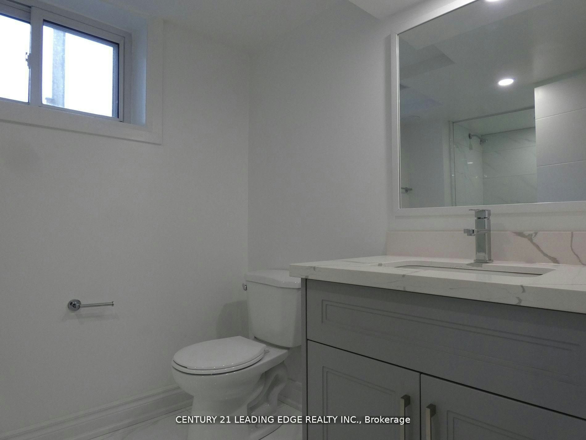 Lower-26 Scotswood Road, Toronto, ON, M1R 3N2 - 16