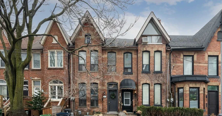 Upper-177 Logan Avenue, Toronto, ON, M4M 2N2
