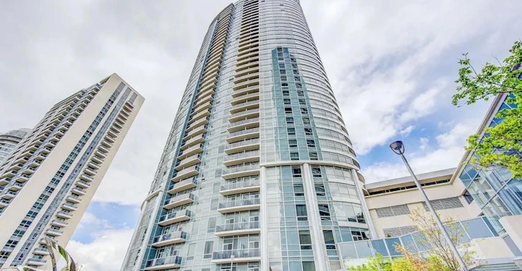824-135 Village Green Square, Toronto, ON, M1S 0G4