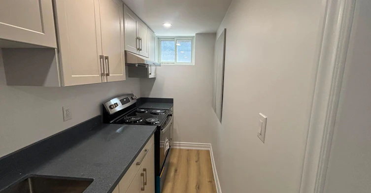 Lower-564 Central Park Boulevard N, Oshawa, ON, L1G 6A4 - 6
