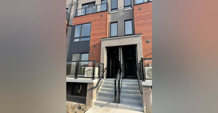 12-245 Mclevin Avenue, Toronto, ON, M1B 1E7