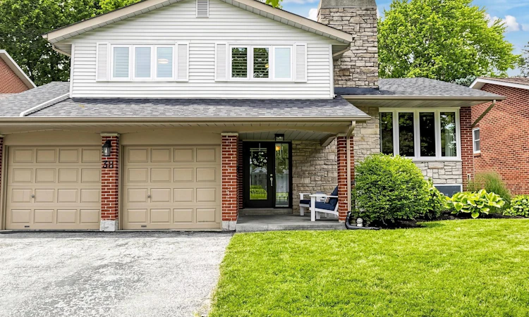 38 Sheldonbury Crescent