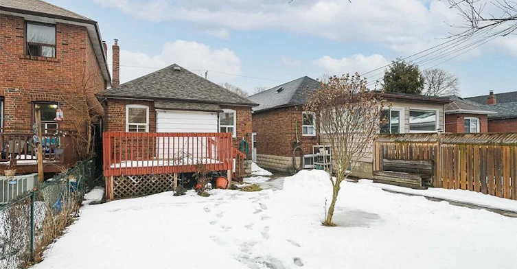 26 Elmsdale Road W, Toronto, ON, M4J 3M4 - 22