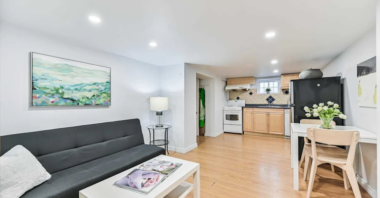40 Plaxton Drive, Toronto, ON, M4B 2P9 - 3