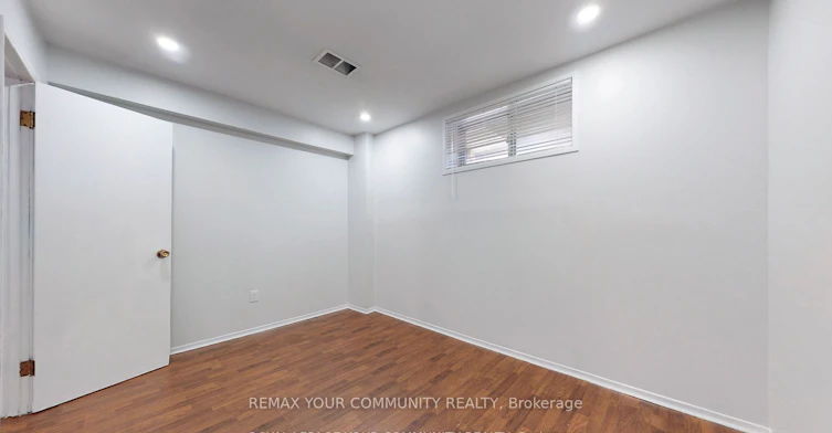 Bsmt-41 Shropshire Drive, Toronto, ON, M1P 1Y8 - 16