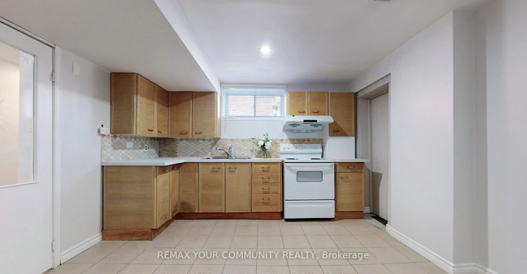 Bsmt-41 Shropshire Drive, Toronto, ON, M1P 1Y8 - 11