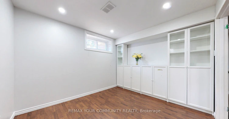 Bsmt-41 Shropshire Drive, Toronto, ON, M1P 1Y8 - 14