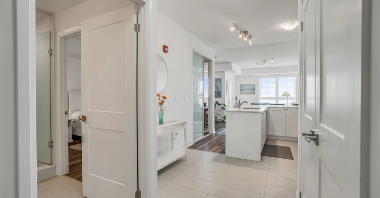 415-50 Lakebreeze Drive, Clarington, ON, L1B 0V9 - 5