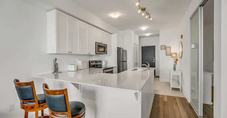 415-50 Lakebreeze Drive, Clarington, ON, L1B 0V9 - 9