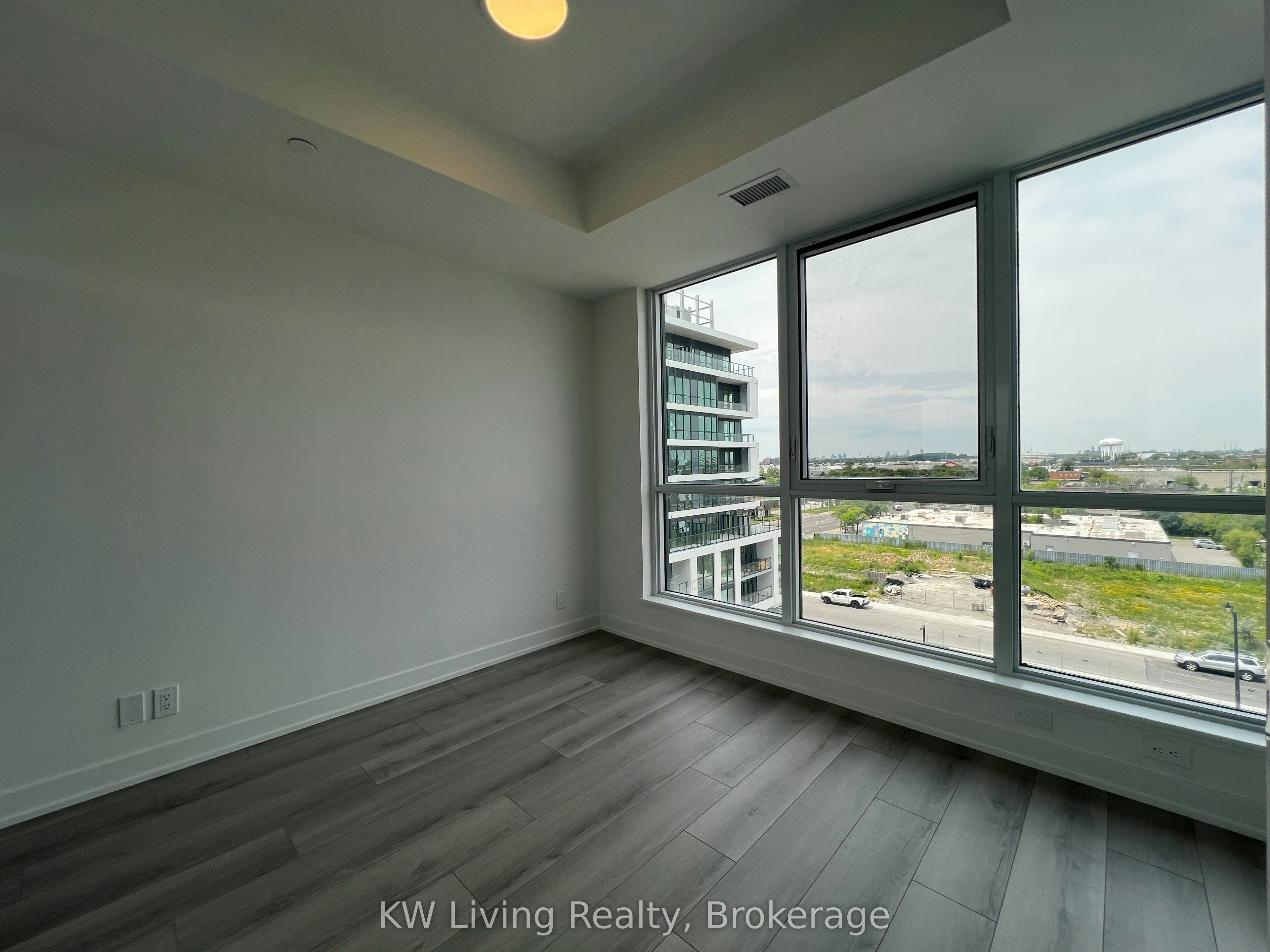 602-20 Deans Drive, Toronto, ON, M1L 0J7 - 2