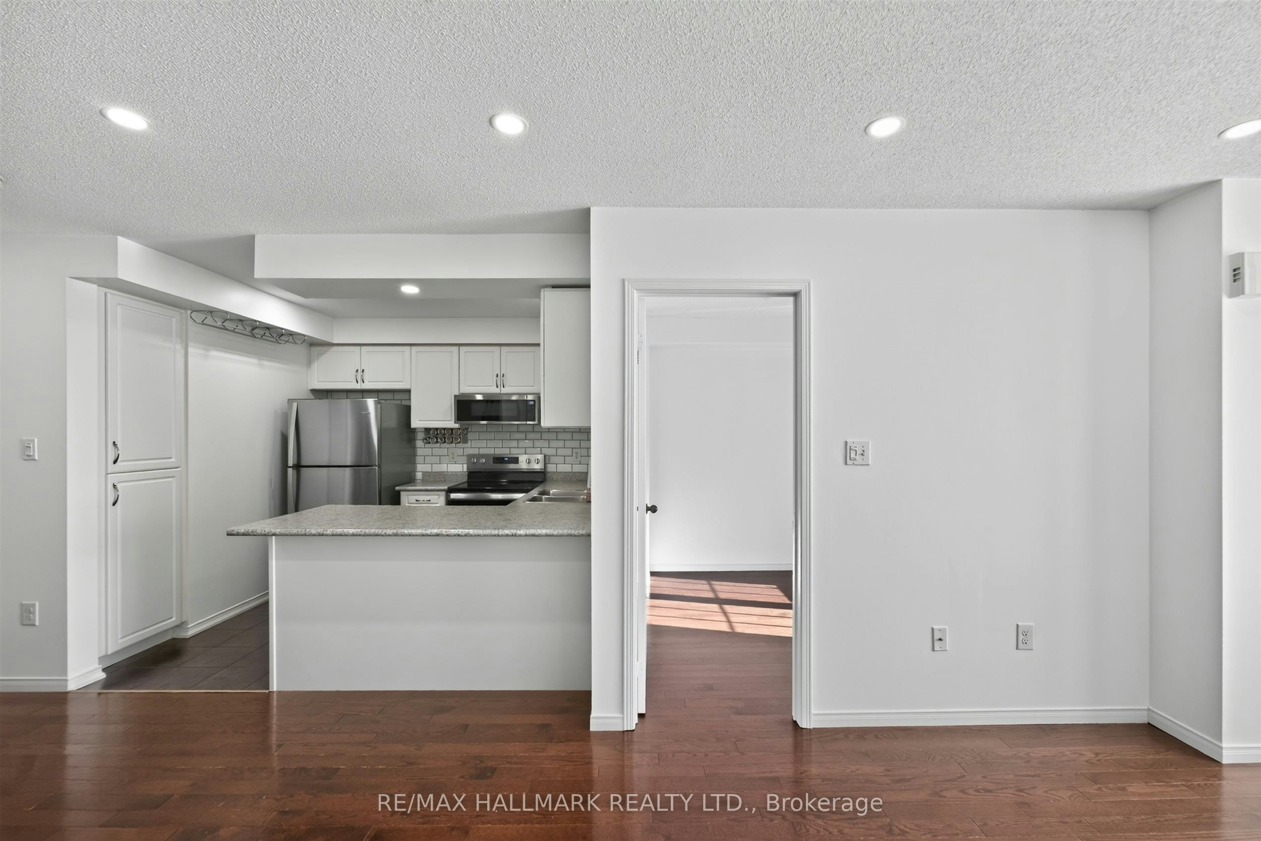 10 Linnell Street, Ajax, ON, L1Z 0K9 - 25