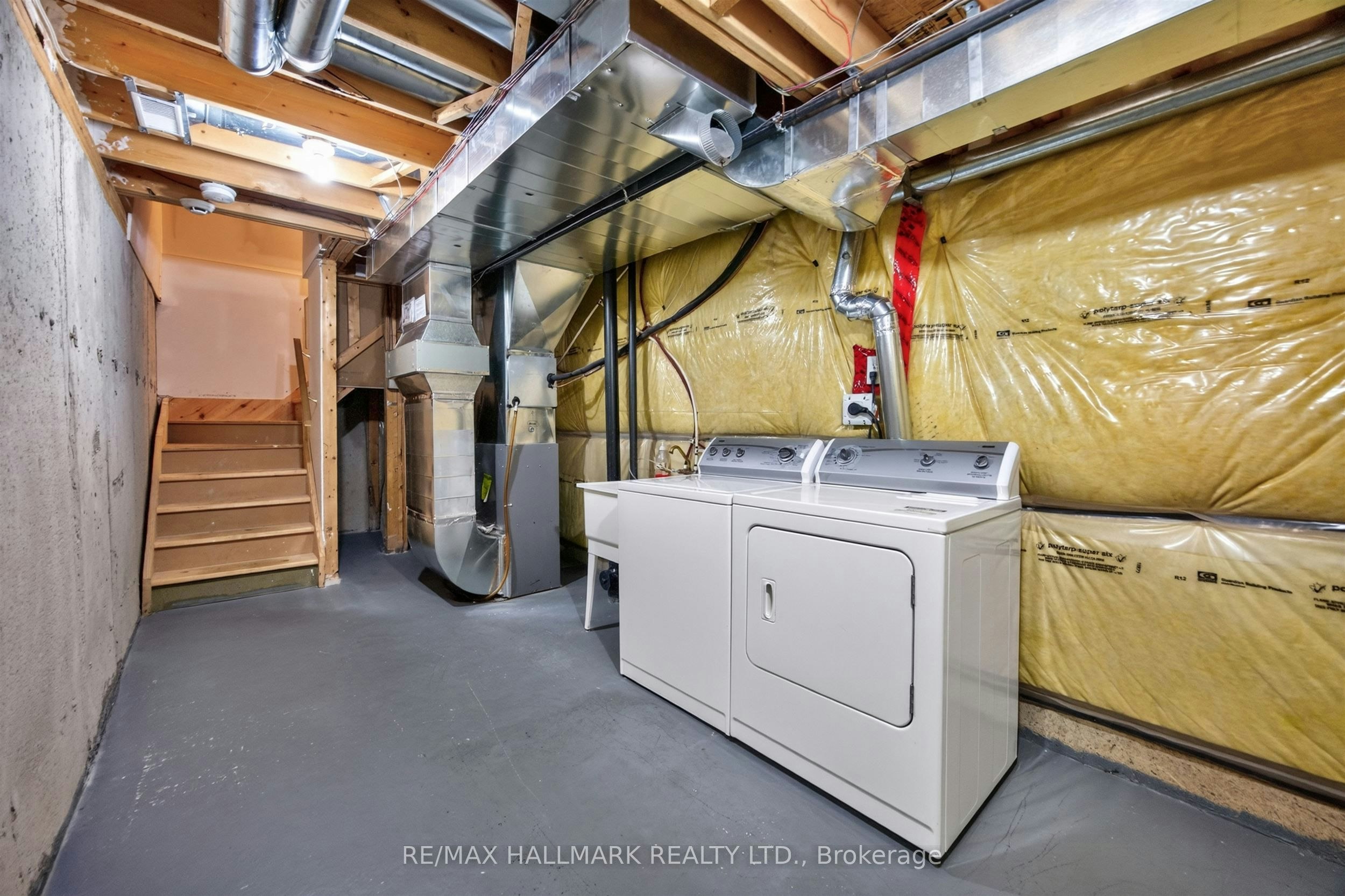 10 Linnell Street, Ajax, ON, L1Z 0K9 - 46