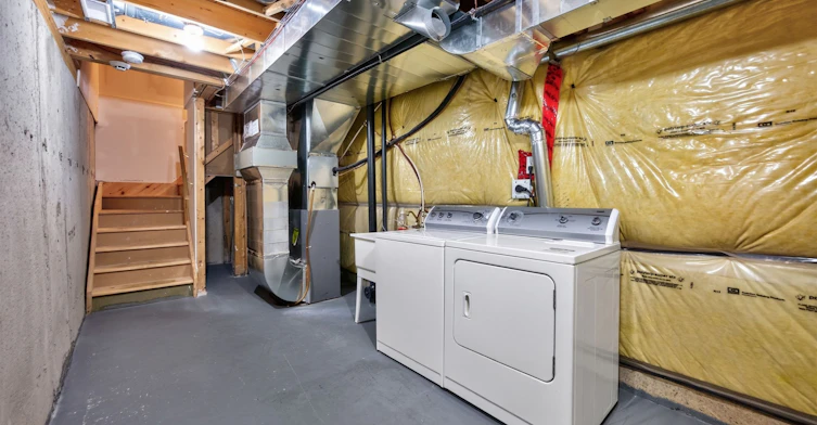 10 Linnell Street, Ajax, ON, L1Z 0K9 - 46