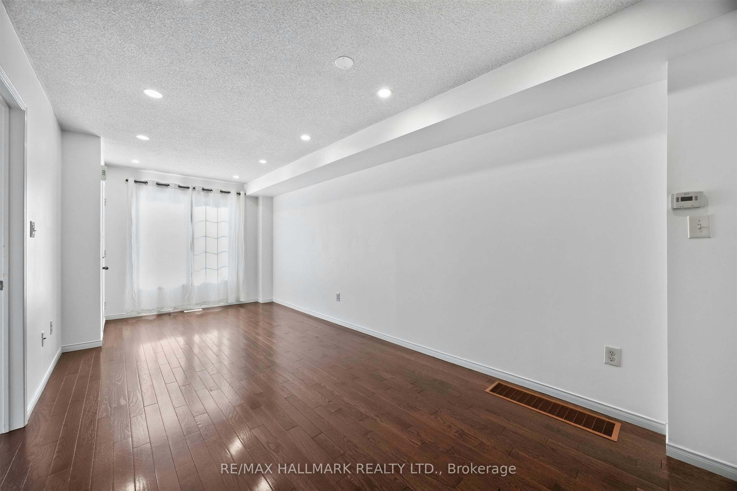 10 Linnell Street, Ajax, ON, L1Z 0K9 - 20