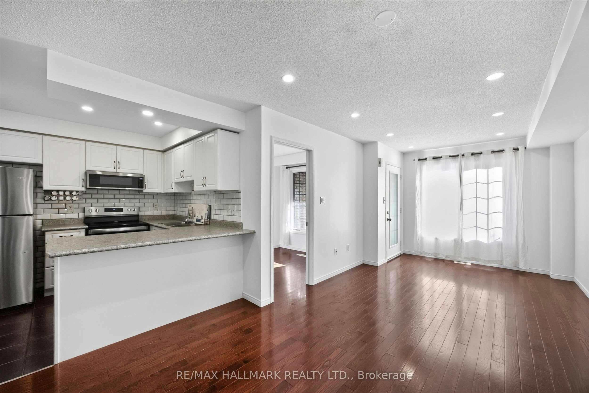 10 Linnell Street, Ajax, ON, L1Z 0K9 - 22