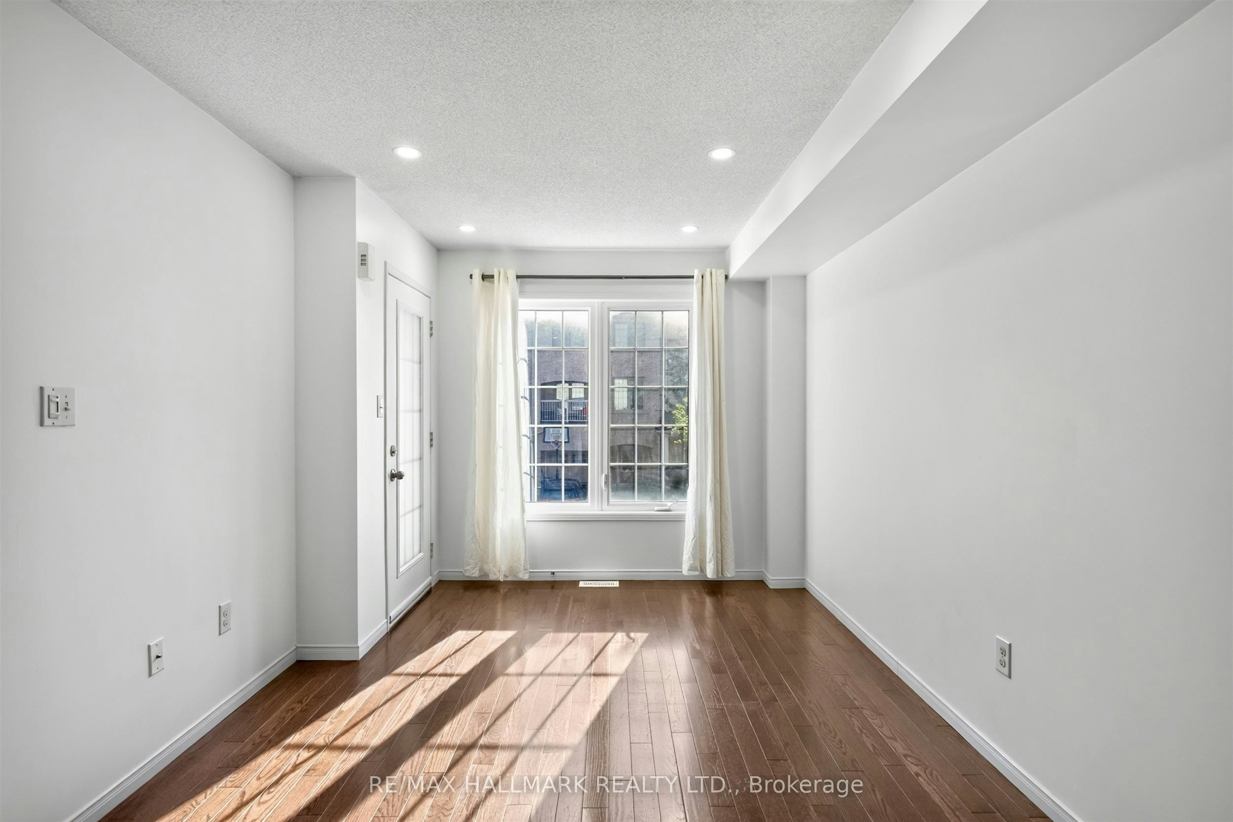 10 Linnell Street, Ajax, ON, L1Z 0K9 - 37