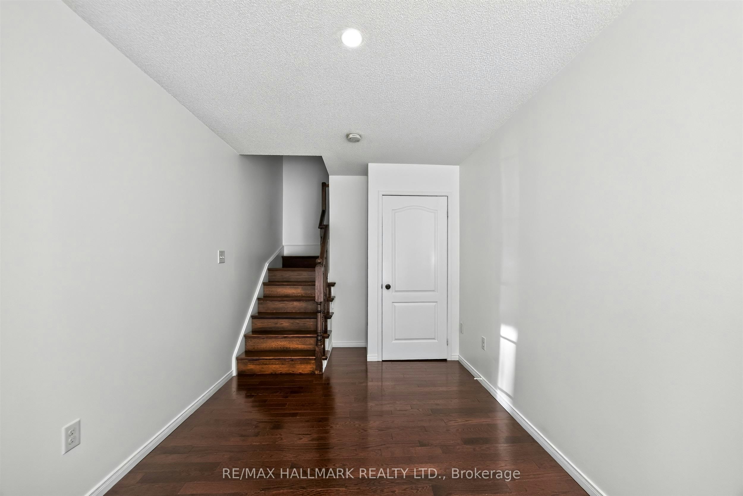 10 Linnell Street, Ajax, ON, L1Z 0K9 - 9