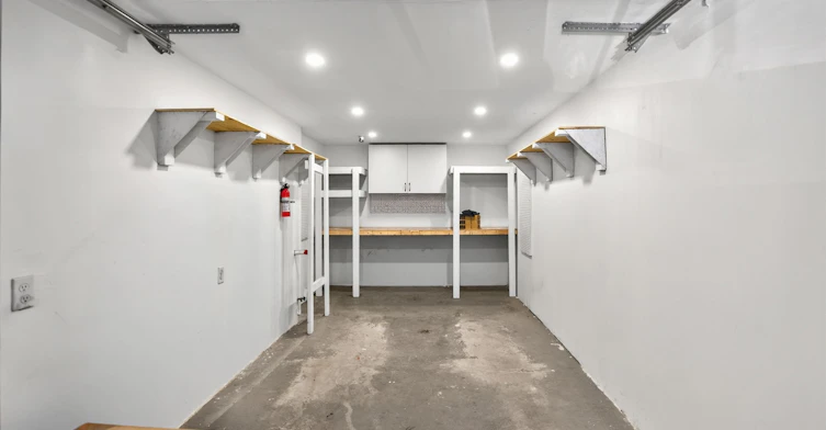 10 Linnell Street, Ajax, ON, L1Z 0K9 - 47