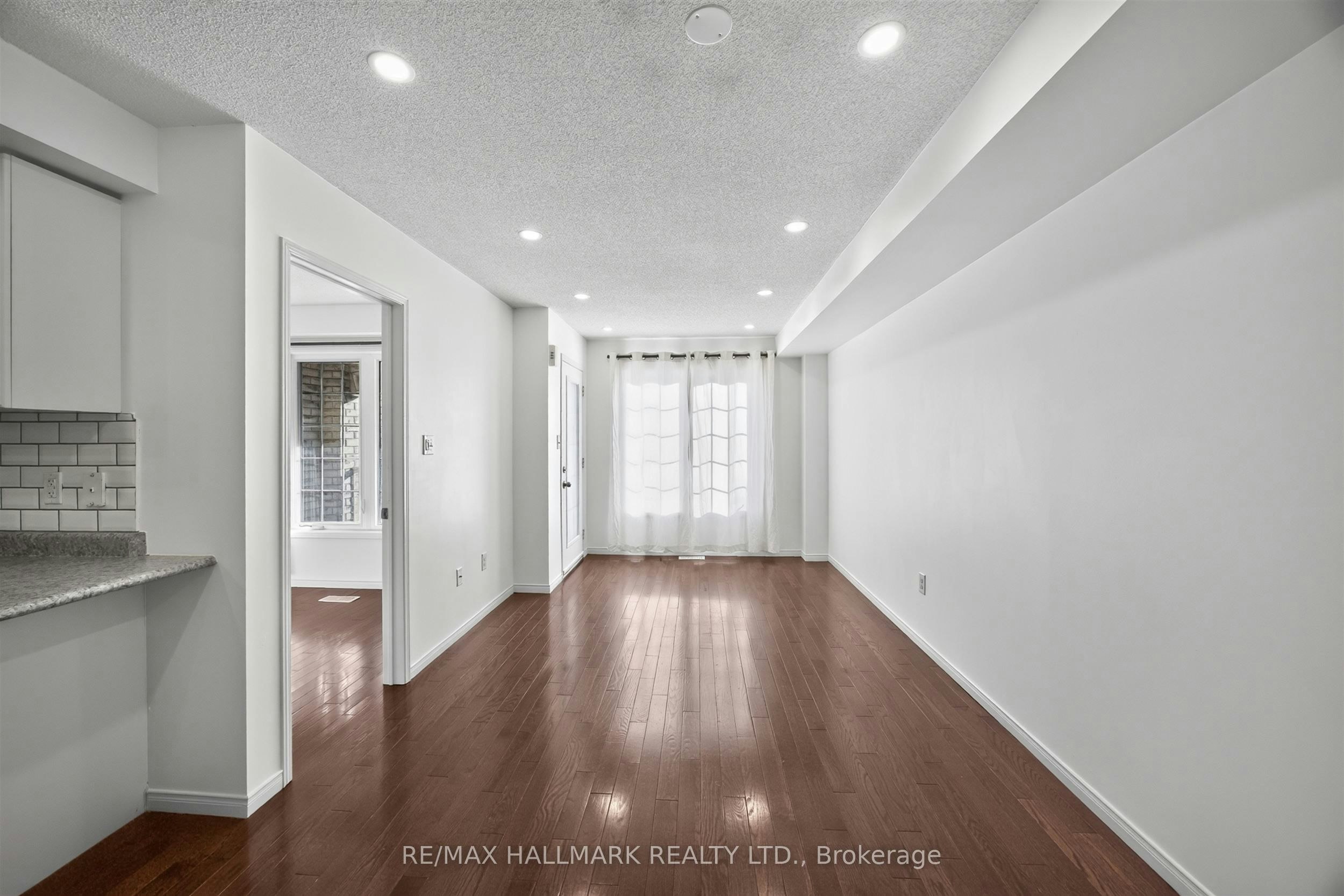 10 Linnell Street, Ajax, ON, L1Z 0K9 - 21