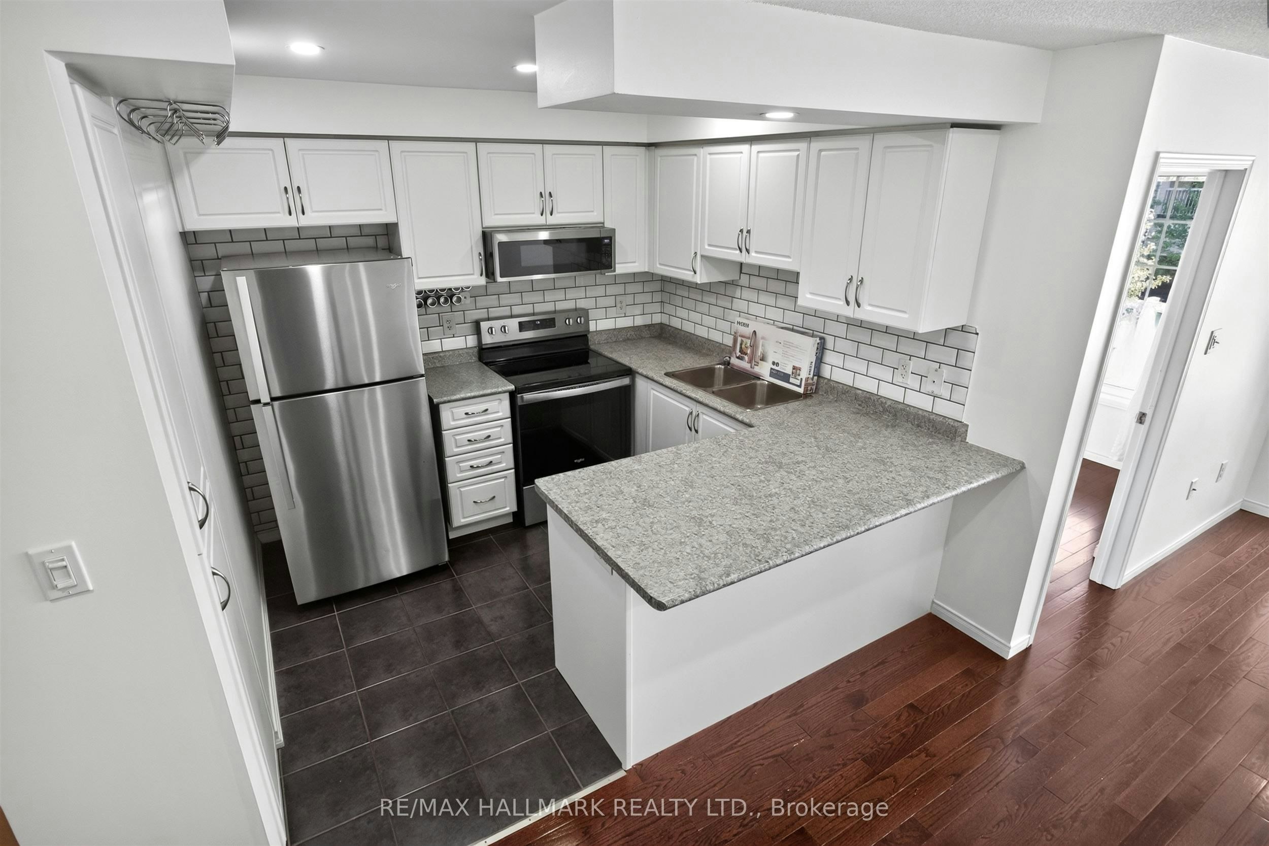 10 Linnell Street, Ajax, ON, L1Z 0K9 - 18