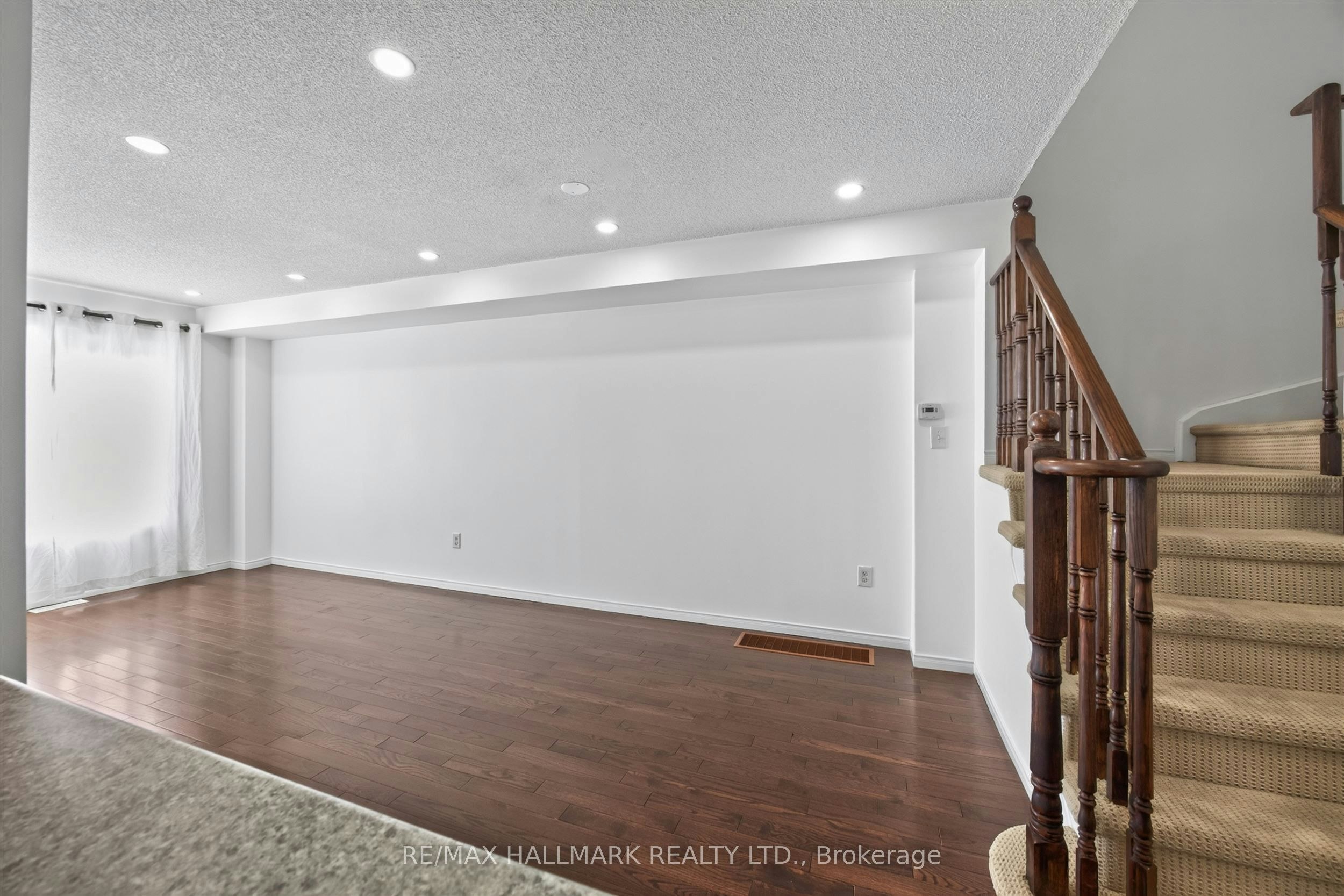 10 Linnell Street, Ajax, ON, L1Z 0K9 - 23