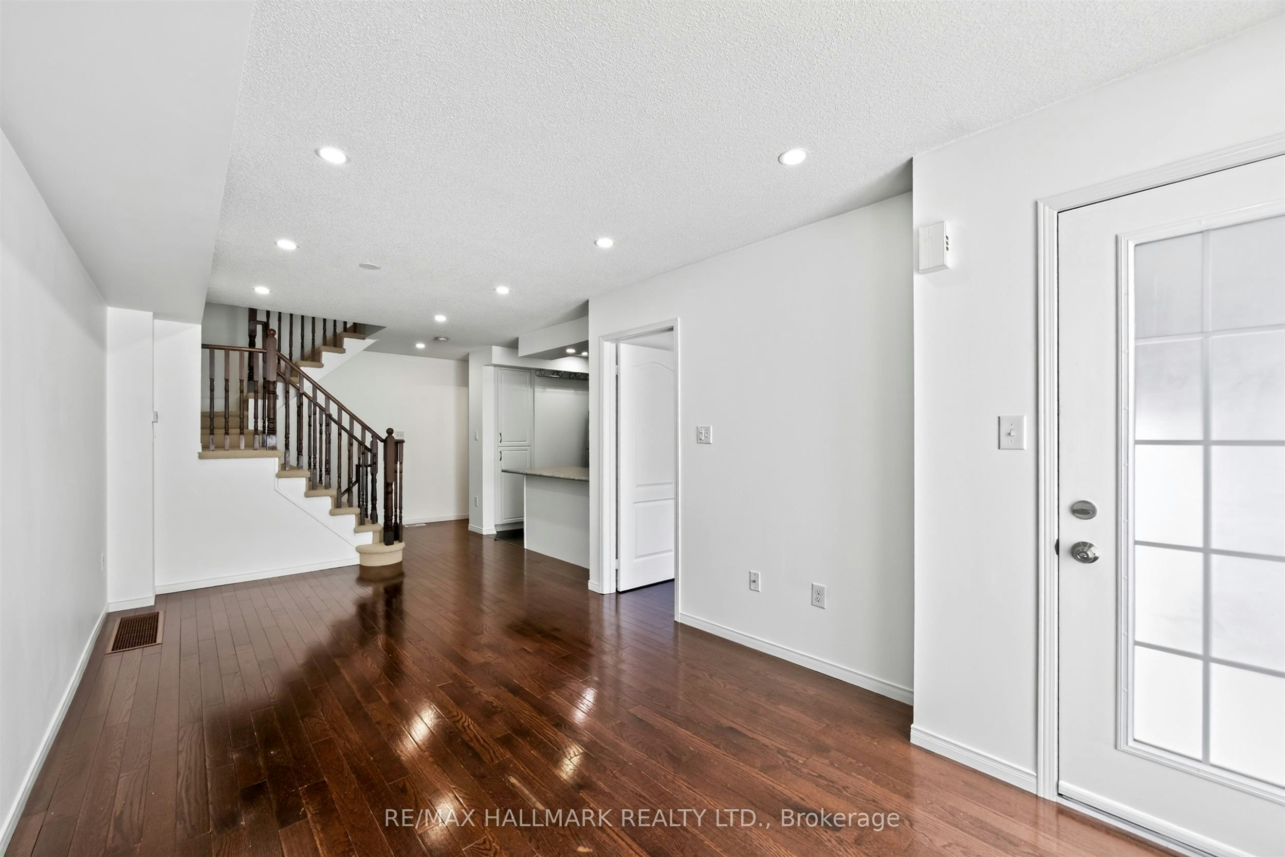 10 Linnell Street, Ajax, ON, L1Z 0K9 - 24