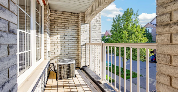 10 Linnell Street, Ajax, ON, L1Z 0K9 - 42