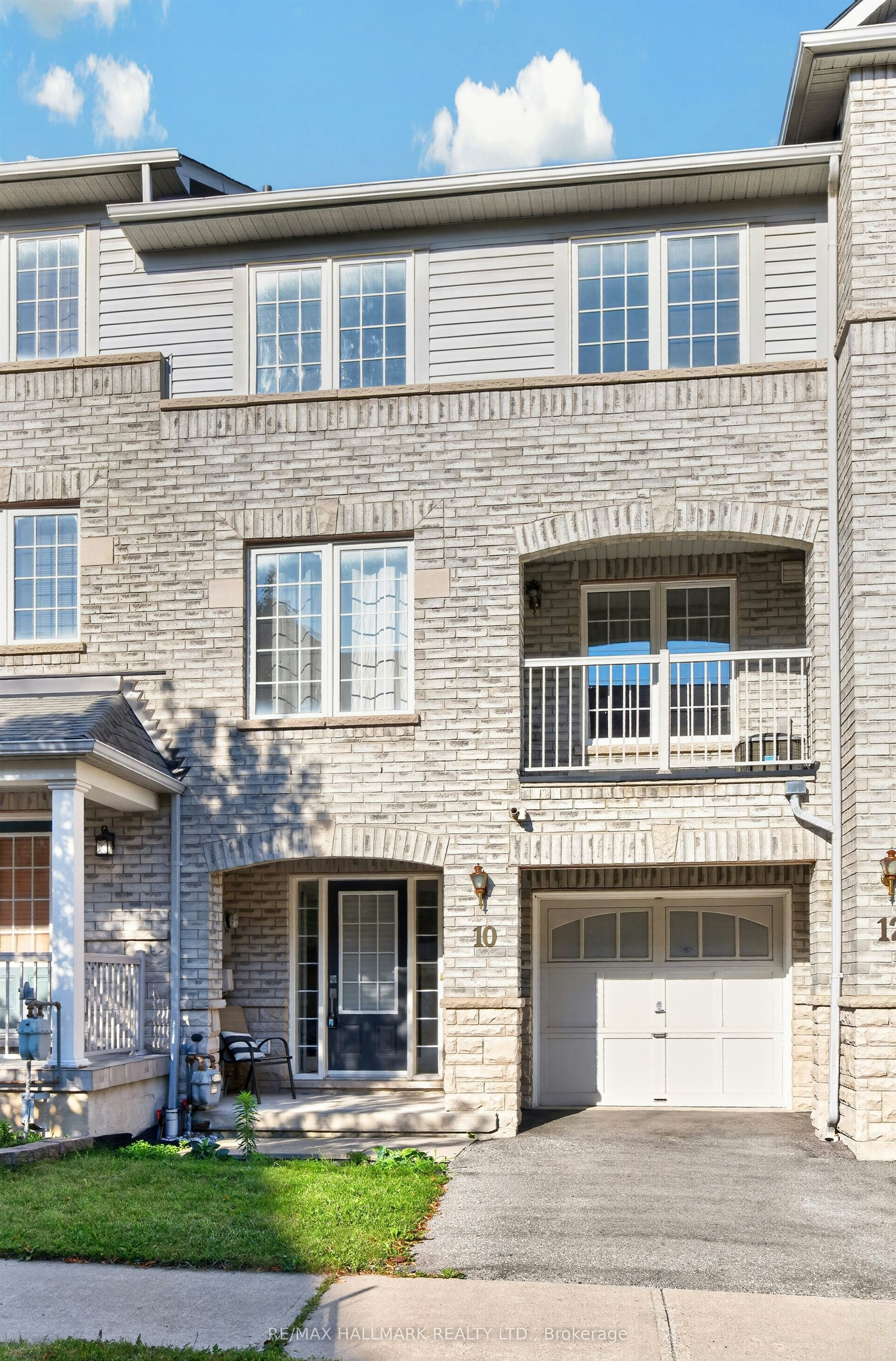 10 Linnell Street, Ajax, ON, L1Z 0K9 - 3