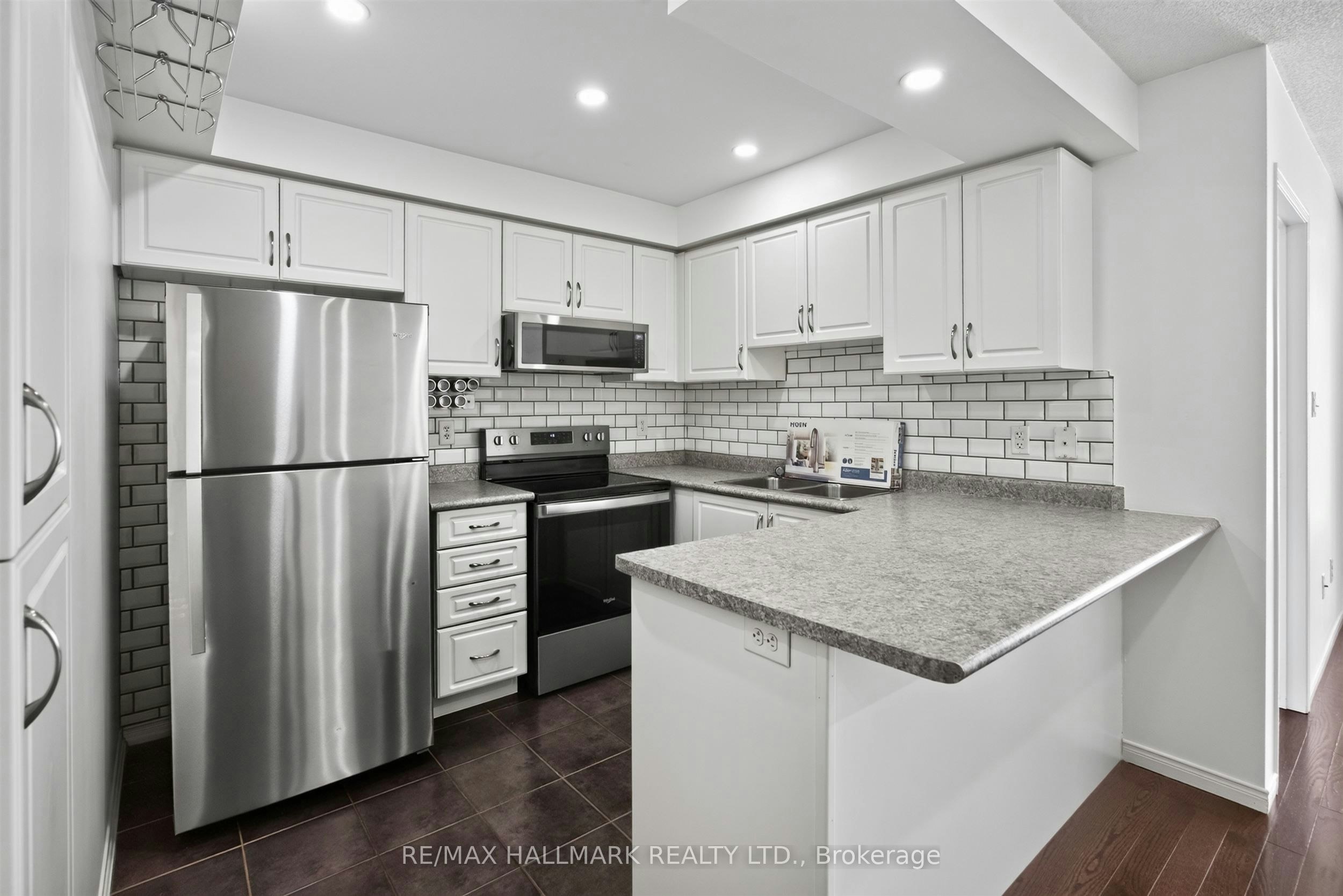 10 Linnell Street, Ajax, ON, L1Z 0K9 - 17