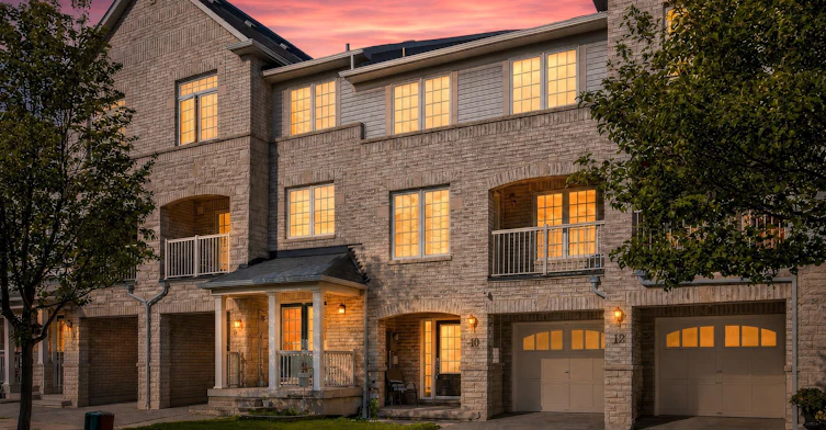 10 Linnell Street, Ajax, ON, L1Z 0K9 - 2