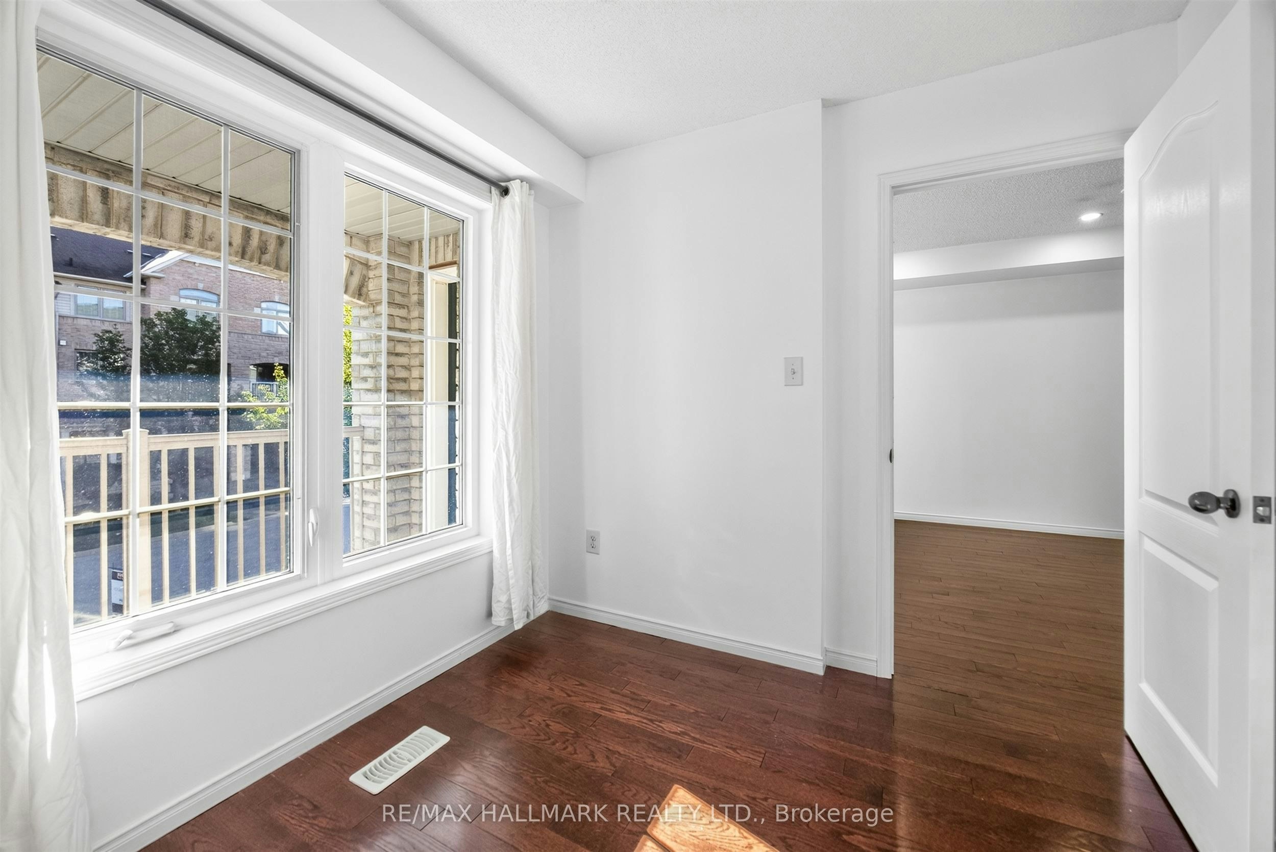 10 Linnell Street, Ajax, ON, L1Z 0K9 - 36