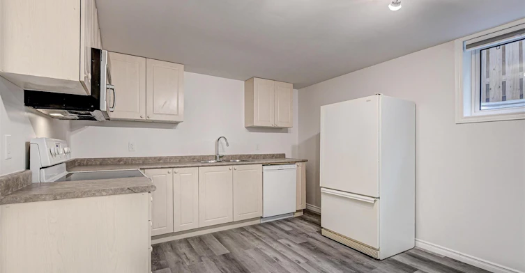 Bsmnt-25 Strike Avenue, Clarington, ON, L1C 1K2 - 6
