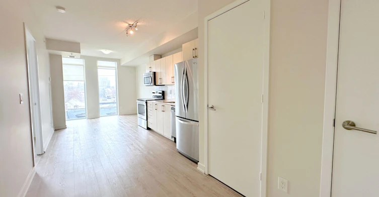 406-763 Woodbine Avenue, Toronto, ON, M4E 2J4 - 2