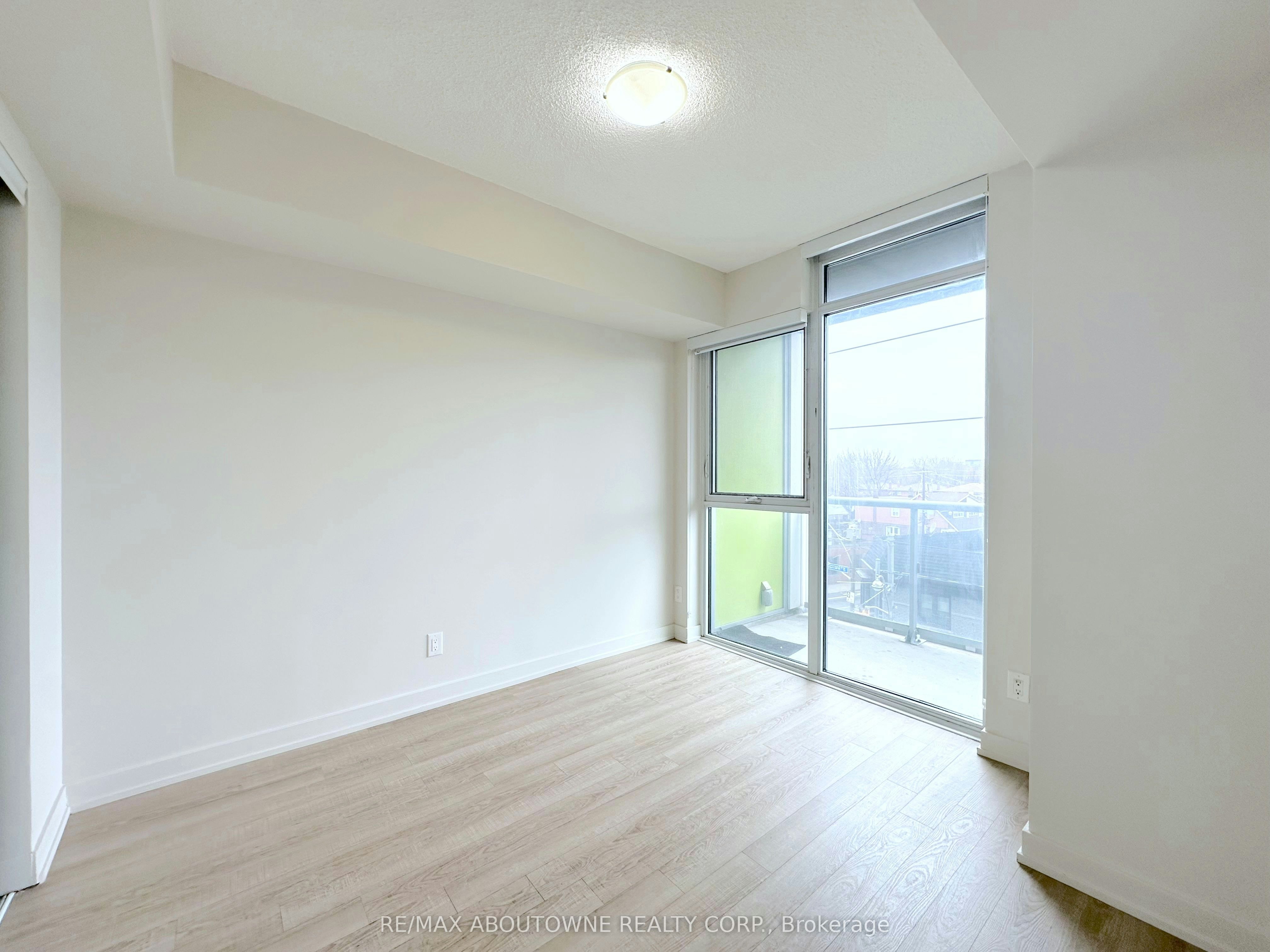 406-763 Woodbine Avenue, Toronto, ON, M4E 2J4 - 6