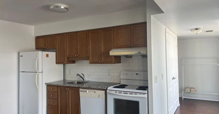 704-70 Town Centre Court, Toronto, ON, M1P 0B2 - 7