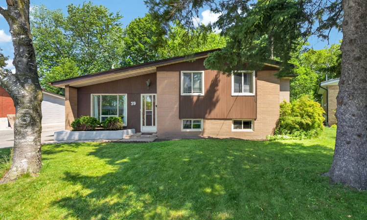 39 Benlight Crescent