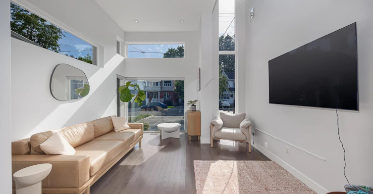 235 Cedarvale Avenue, Toronto, ON, M4C 4K3 - 4