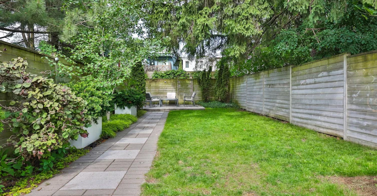235 Cedarvale Avenue, Toronto, ON, M4C 4K3 - 38