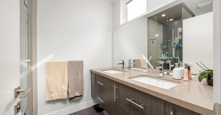 235 Cedarvale Avenue, Toronto, ON, M4C 4K3 - 23