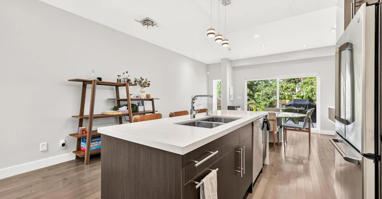 235 Cedarvale Avenue, Toronto, ON, M4C 4K3 - 12