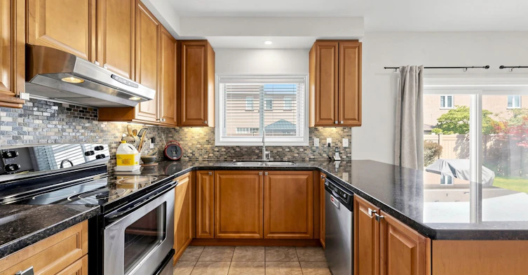 12 Ballantyne Drive, Ajax, ON, L1T 4H8 - 15