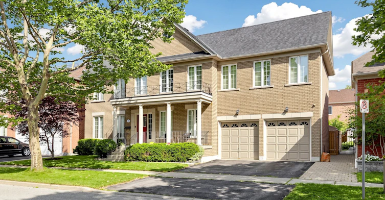 12 Ballantyne Drive, Ajax, ON, L1T 4H8