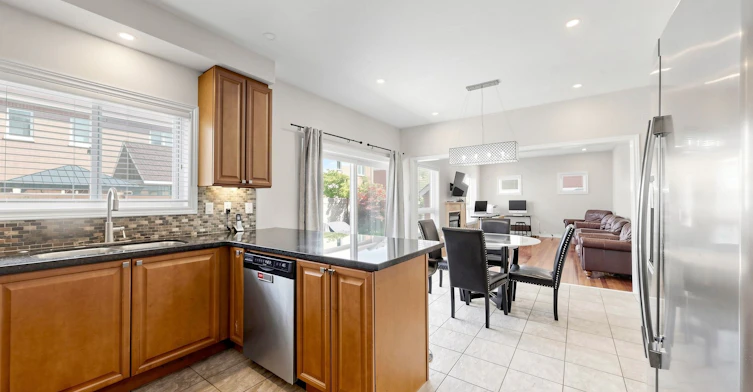12 Ballantyne Drive, Ajax, ON, L1T 4H8 - 14