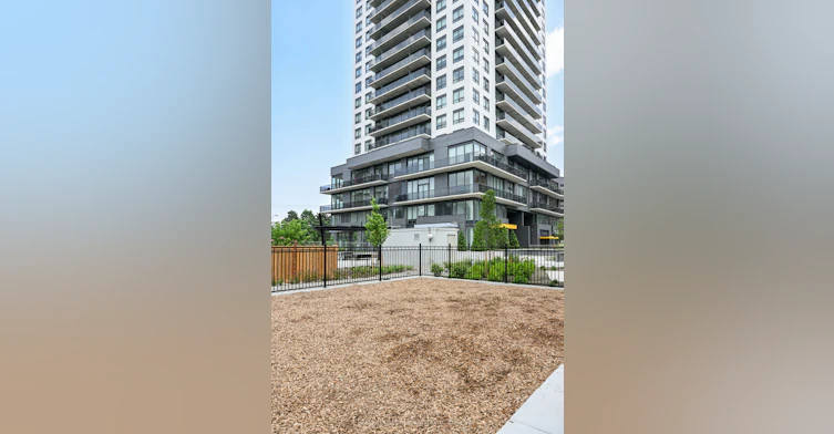 1110-100 Eastdale Avenue, Toronto, ON, M4C 5A1 - 2
