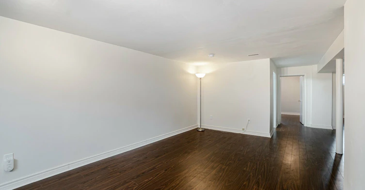 Lower-5 Applefield Drive, Toronto, ON, M1P 3X8 - 12