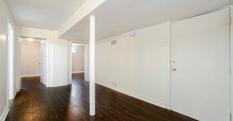 Lower-5 Applefield Drive, Toronto, ON, M1P 3X8 - 9
