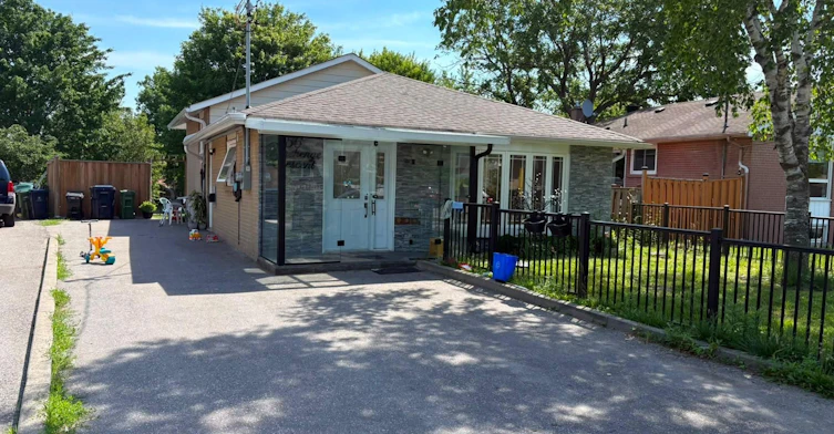 56 Stonehenge Crescent, Toronto, ON, M1G 2P6