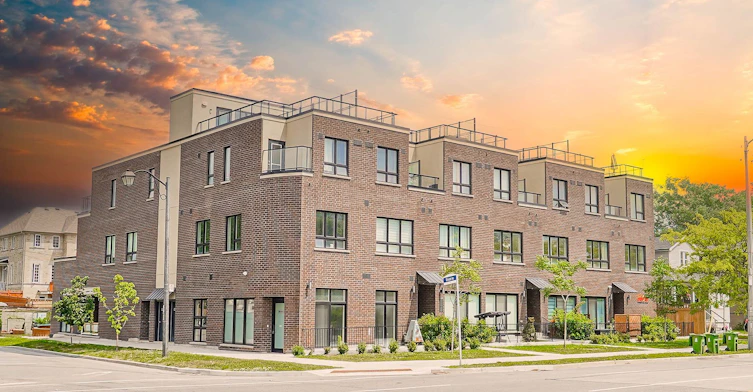 110-3686 St Clair Avenue E, Toronto, ON, M1M 0E4